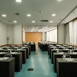 ホテル ホリデイ コンチネンタル 4*