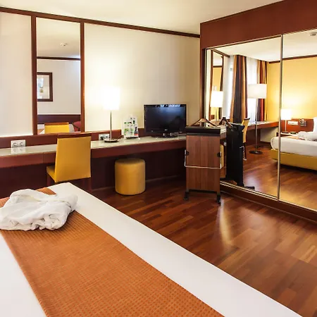 Hotel Lisbon-continental By Ihg 4*