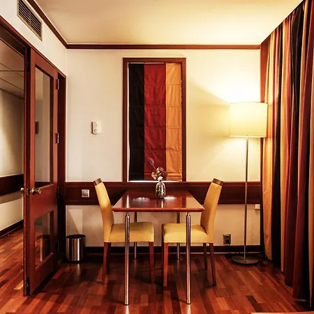 Lisbon-continental By Ihg Hotel 4*
