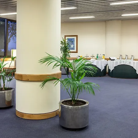 Lisbon-continental By Ihg Hotel Lisbon