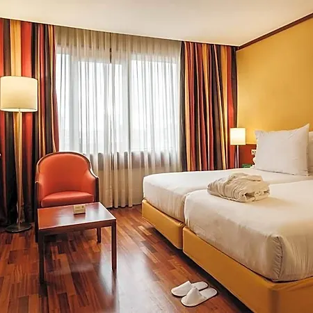 Lisbon-continental By Ihg Lisbona
